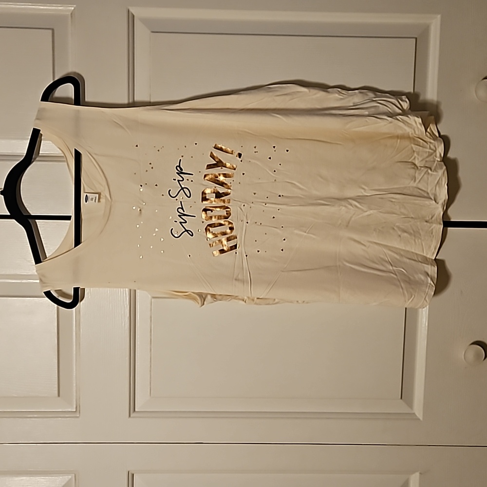Old Navy top